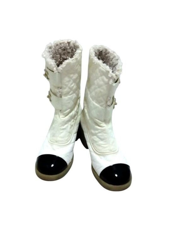 Chanel Shearling Lambskin Ivory/Black Metal Logo Ankle Zip  Chanel Quilted Leather Fur Boots Shoes White Gold CC Logo 37